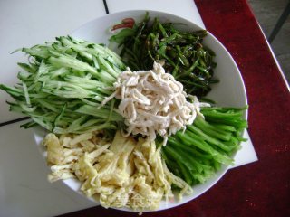 炎炎夏日的一道清凉--麻酱鸡丝凉面的做法步骤：9
