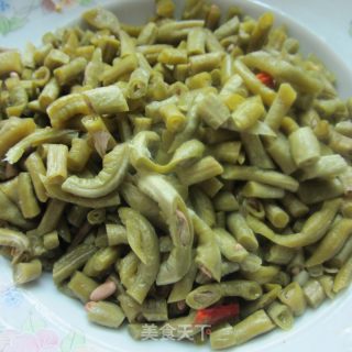 咸豆角炒腊肉的做法步骤：2