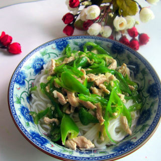 来碗辣椒瘦肉粉的做法步骤：8