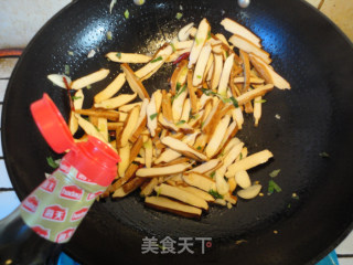 丝瓜炒茶干的做法步骤：5