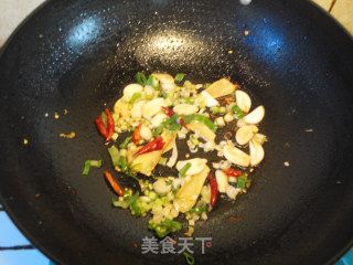 河虾烧鲫鱼的做法步骤：6
