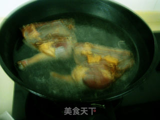 香酥鸭腿的做法步骤：2
