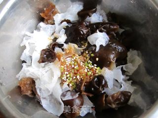 凉拌双耳的做法步骤：5