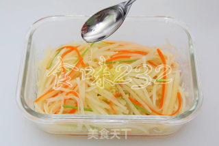 夏季爽口小凉菜——炝拌土豆丝的做法步骤：6