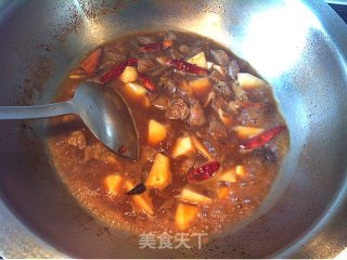 土豆烧牛肉的做法步骤：5