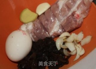 百合木耳蒸肉饼的做法步骤：1
