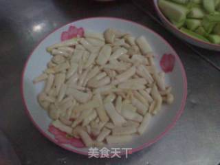 小瓜菌烩牛柳的做法步骤：3