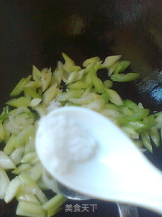 毛豆烩芹菜的做法步骤：9