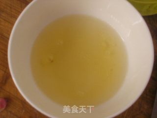 超简单的鸡蛋芝麻饼的做法步骤：1