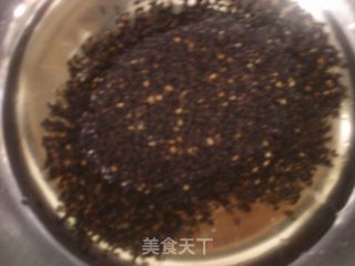 超简单的鸡蛋芝麻饼的做法步骤：3