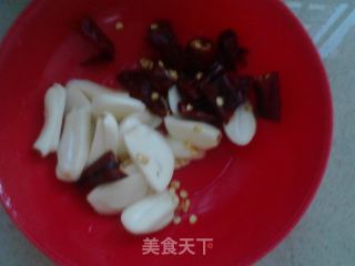 不浪费又开胃的夏季凉拌菜——酸辣空菜梗的做法步骤：2