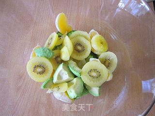 牛油果沙拉的做法步骤：7