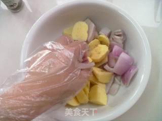 黑胡椒烤洋葱土豆的做法步骤：3