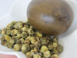 健康不用加糖的甜凉茶——罗汉果胎菊茶的做法步骤：1