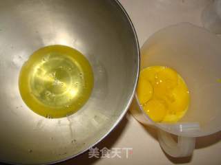 抹茶戚风蛋糕的做法步骤：1