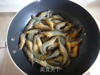 蒜蓉辣酱虾的做法步骤：4