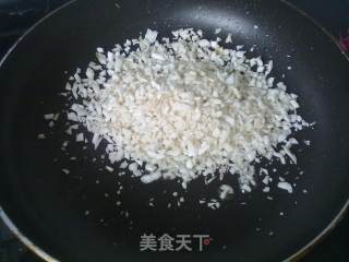 芹香杏鲍菇鸡蛋饼的做法步骤：2