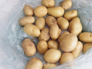 廉价又美味----黑椒小土豆的做法步骤：1
