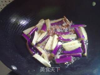 茄子炒年糕的做法步骤：4