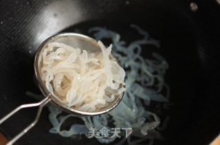 凉拌海蜇丝的做法步骤：2