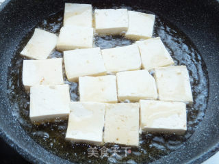 家庭版红烧豆腐的做法步骤：2