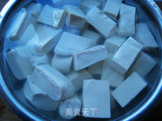 麻婆豆腐的做法步骤：1
