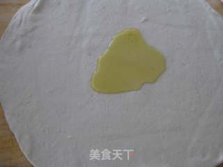 豆渣饼的做法步骤：4