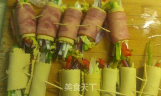 火腿腐皮卷的做法步骤：8