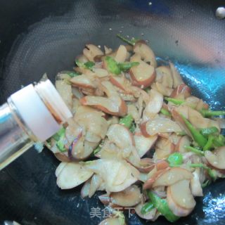 正是蔬菜大丰收季节------来盘青炒茄子的做法步骤：6