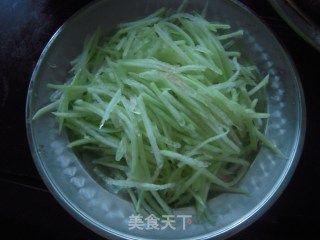 瓜皮香饼和凉拌小菜的做法步骤：2