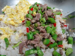 芥兰梗炒饭的做法步骤：5