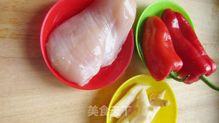 快手下饭菜——{泡姜鸡丝}的做法步骤：1