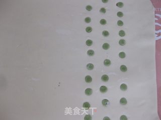 绿色波点馒头的做法步骤：8