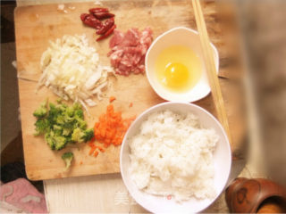 随意炒饭的做法步骤：1