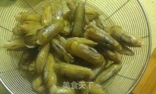 蒜蓉蛏子蒸娃娃菜的做法步骤：2