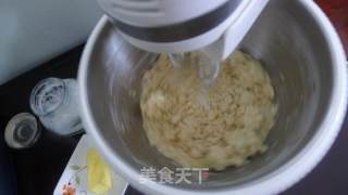肉松芝士肠面包的做法步骤：1