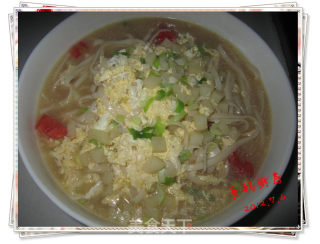 葱香浓郁土豆鸡蛋热汤面的做法步骤：10