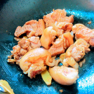 美容佳肴增强皮肤弹性------干蒸猪蹄的做法步骤：6