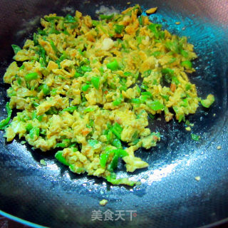 辣椒丁炒蛋的做法步骤：7
