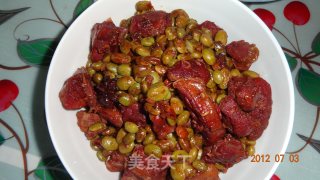 腊鸭腿焖毛豆的做法步骤：6