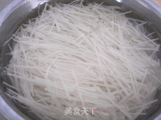 爽口凉拌土豆丝的做法步骤：2