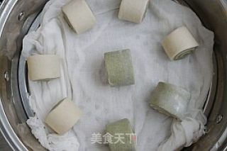 绿茶双色馒头卷的做法步骤：12