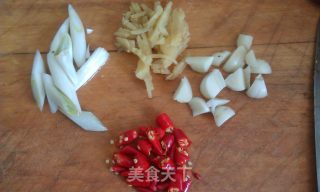 腊肉炒荷兰豆的做法步骤：2