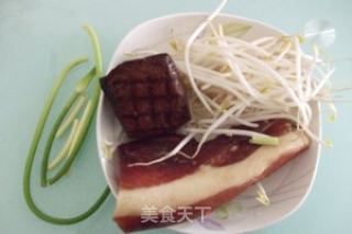 熏干腊肉的做法步骤：1