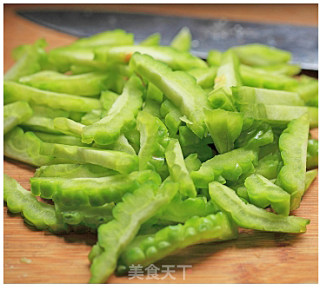 果味苦瓜的做法步骤：1