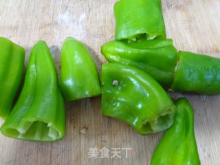 老醋青椒的做法步骤：1
