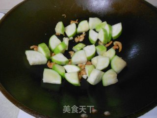虾仁丝瓜的做法步骤：4
