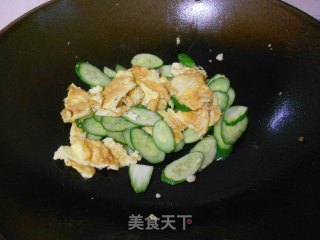 鸡蛋炒黄瓜的做法步骤：4