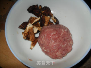 香菇肉饼汤的做法步骤：4