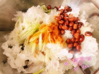 花生银耳什锦凉菜的做法步骤：8